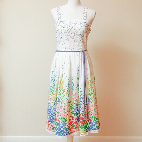 Vintage Dresses & Skirts - Vintage White Lanz Original Floral Flower Sundress